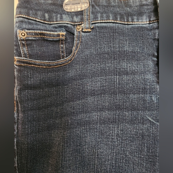 Chico's Platinum Blue Denim 5 pocket Jeans size 12 short - Picture 3 of 8